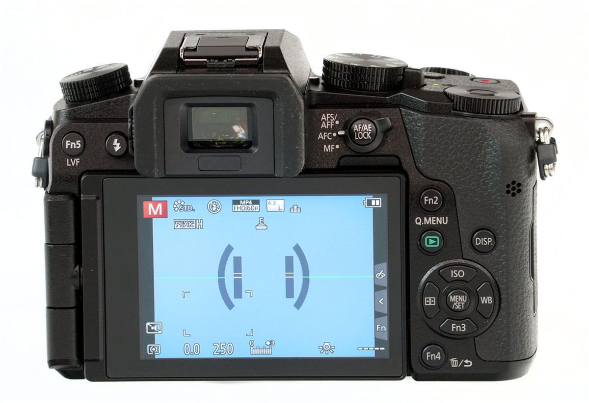 Panasonic Lumix DMC-G7 Camera Bundle 14-42mm 45-150mm Lenses