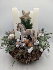 Adventsgesteck Kugel Schaukelpferd Stern crem...