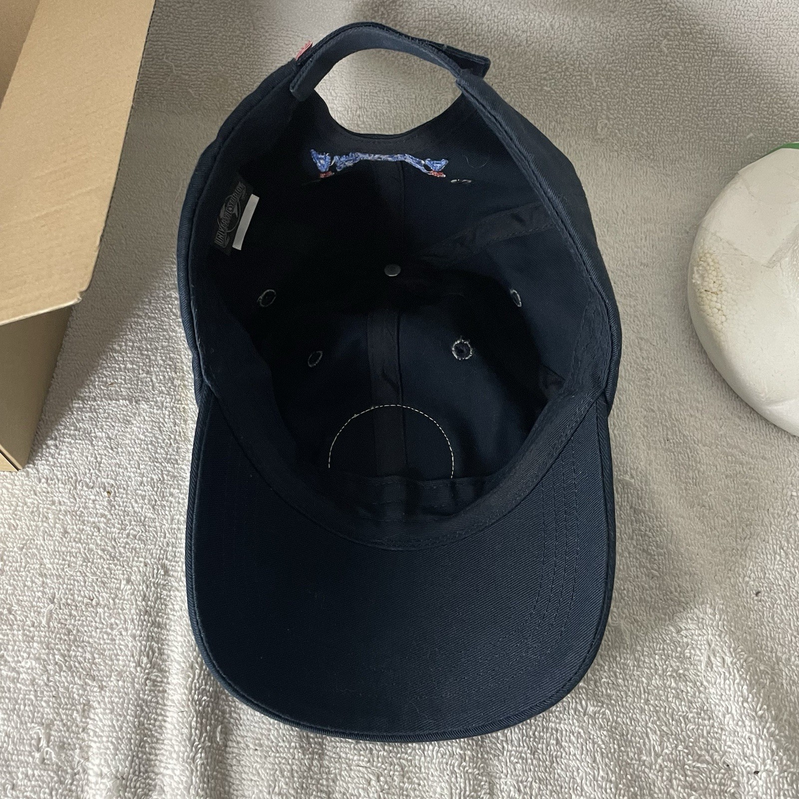 UNIVERSAL STUDIOS CAPTAIN AMERICA ADJUSTABLE STRA… - image 10