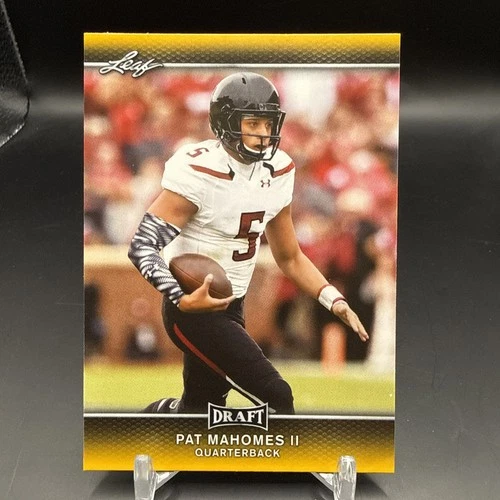 2017 Leaf Draft Patrick Mahomes II #56 Gold (RC) CHIEFS