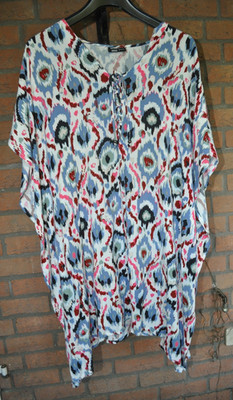 INFINITY Tunika lt. Etikett 42/44 auch 46 Kastenschnitt Bluse Ausschnittbindung