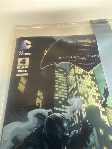 Batman vs Superman Dawn of Justice Mini Comic #4 DC Comics 2016 Sealed Comic - Picture 3 of 13