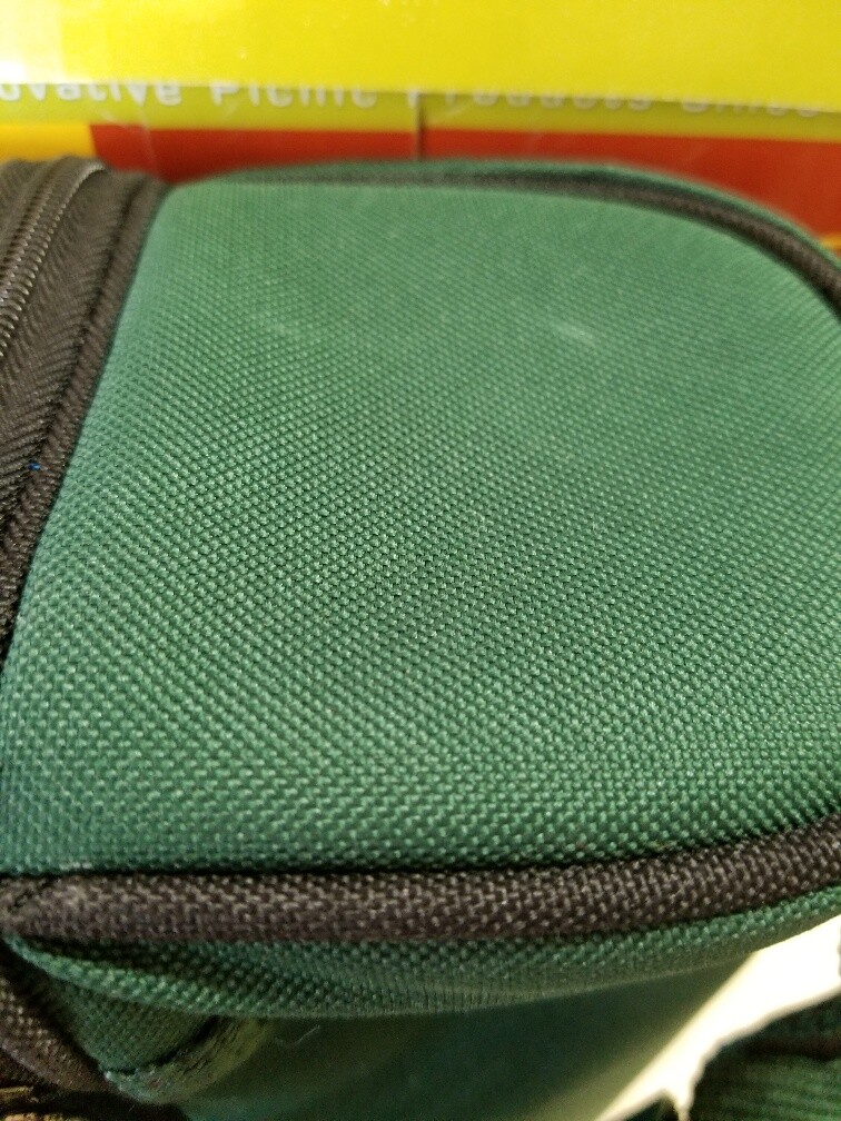 NIB Picnic Time Estate Wine Bag, Glasses, Napkins, Cork Stopper, Opener