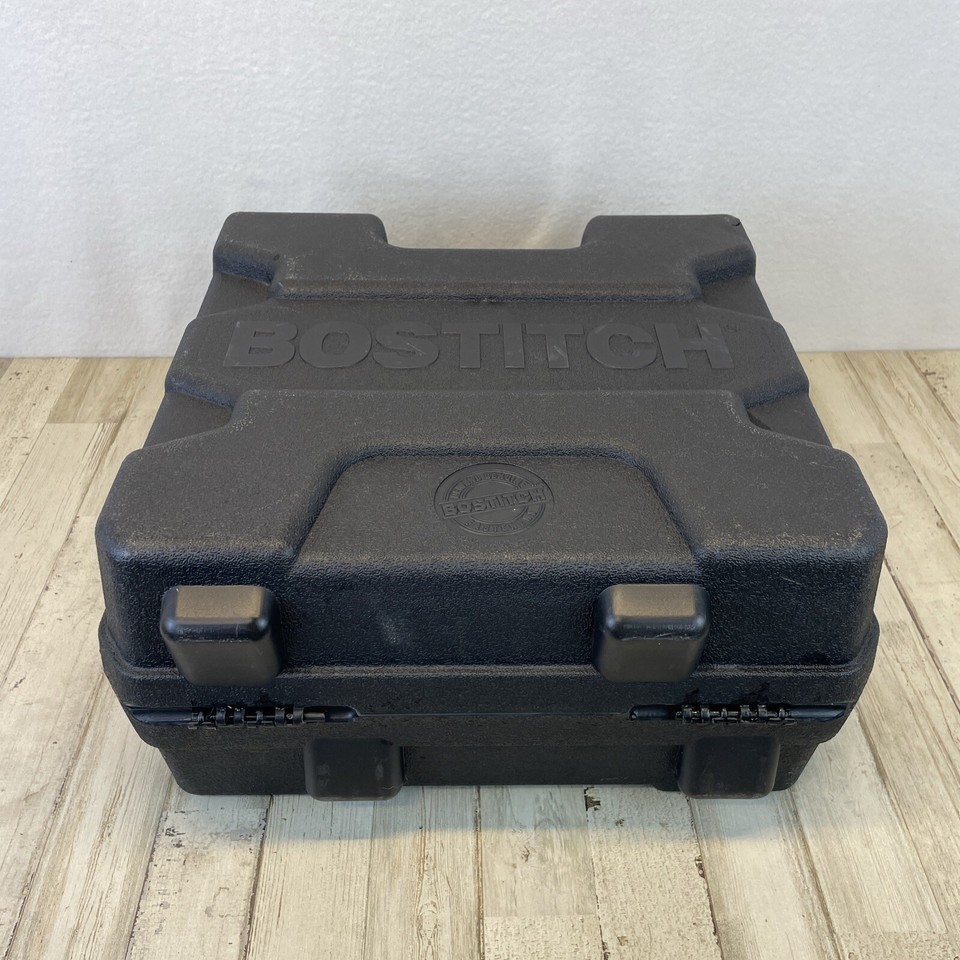 Bostitch SL5035 Air Pneumatic Button Cap Stapler Gun W/Case Staples