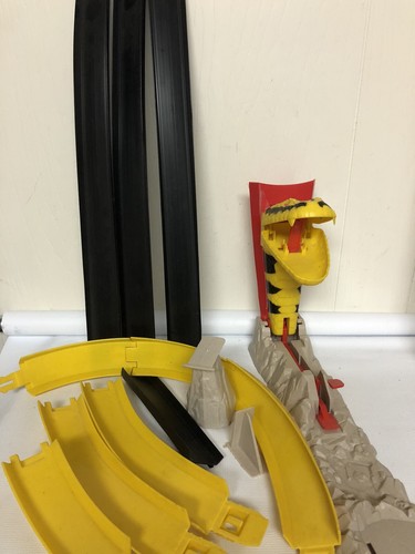 Vintage Snake Mattel Car Race Track 