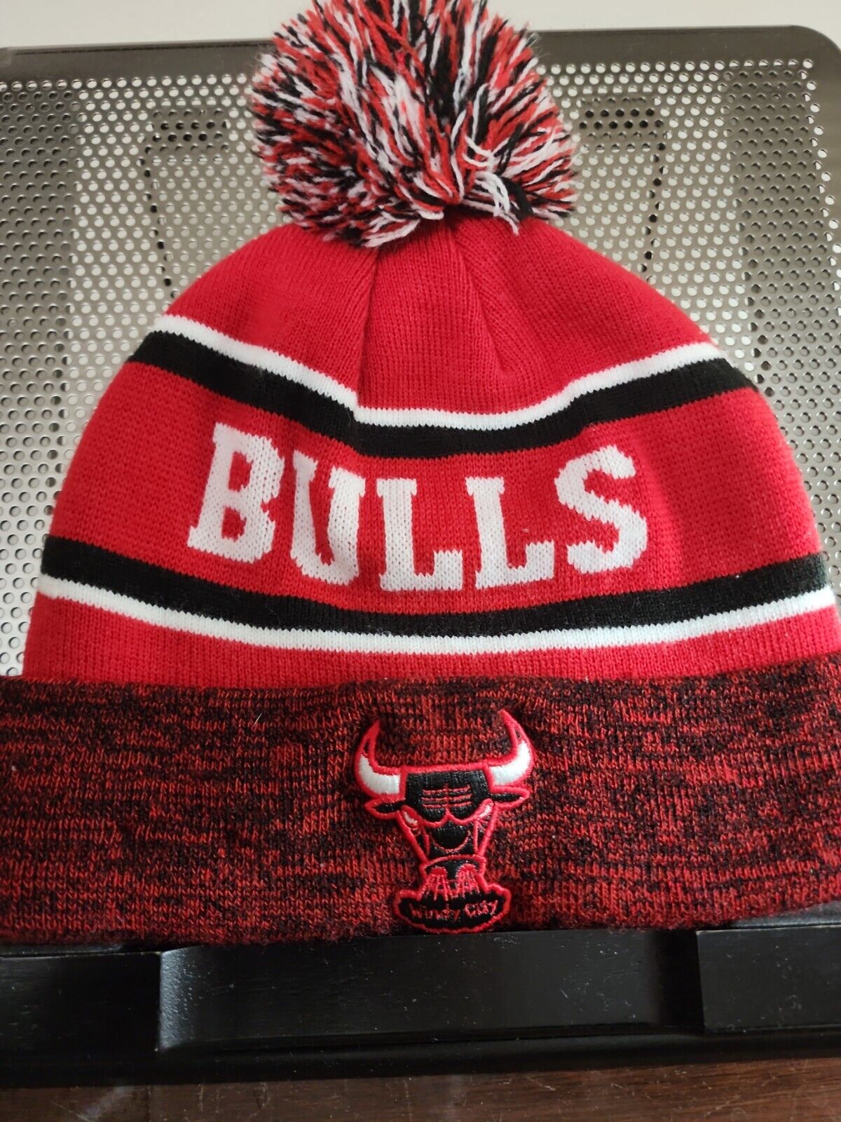 Chicago Bulls Men's Mitchell & Ness Pom Knit Hat
