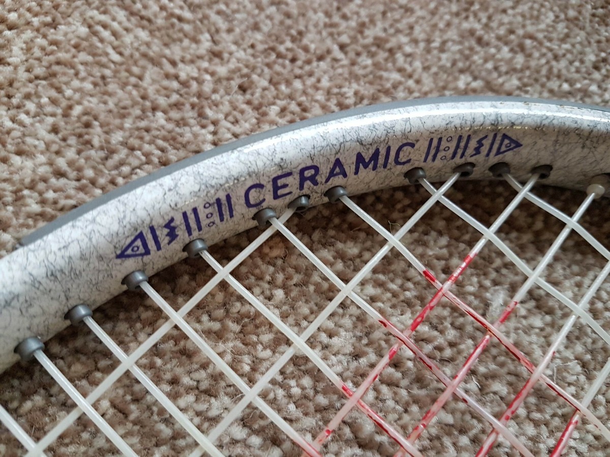 Jolie raquette de tennis Donnay vintage en bois. Face en fibre Speedflex Donnay « Challenge Professional » pour collectionneurs, à utiliser ou à décorer. Housse incluse. - France