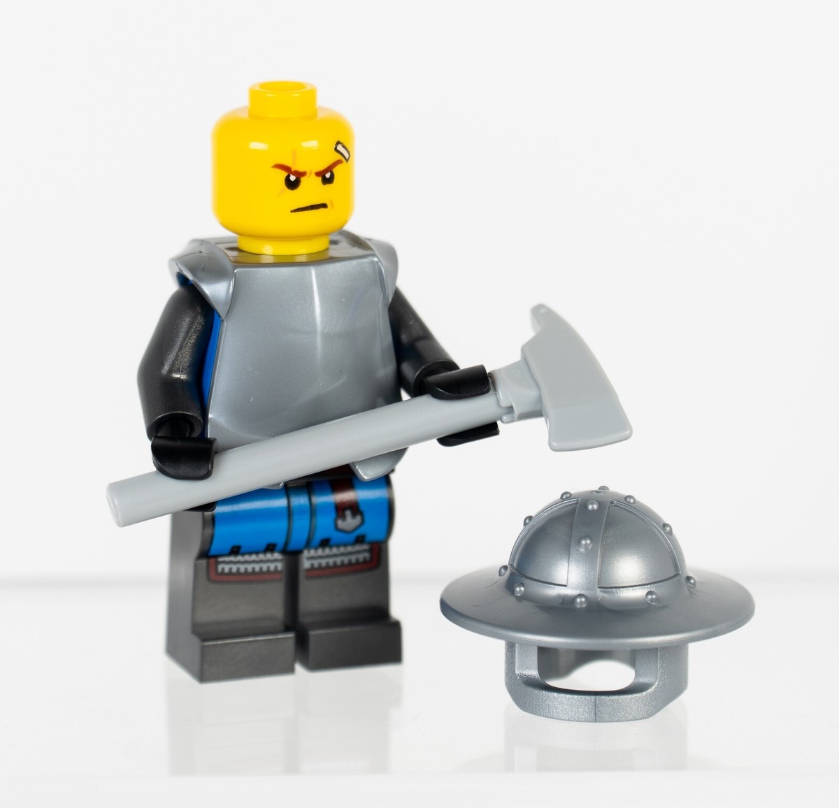 LEGO Castle PAB/BAM Black Falcon Axe Warrior Minifigure. New+Fast