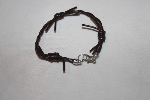 Pulsera de cuero de alambre de púas - 6 a 6,5" *marrón* 6 o 12 piezas por paquete - Imagen 2 de 3