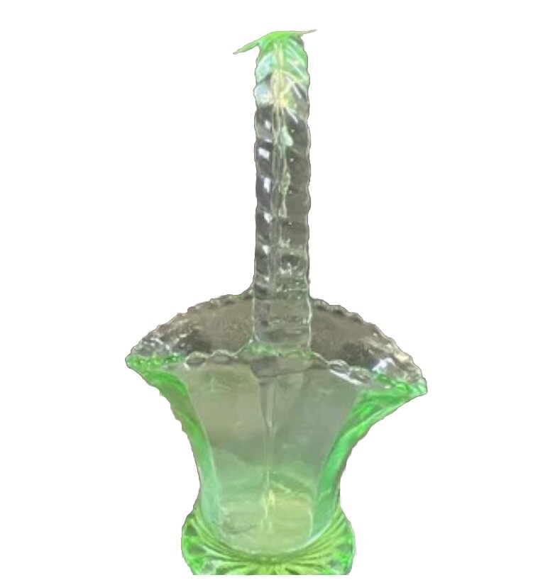 Vintage Westmoreland Green Uranium Glass Brides Basket Vase Excellent Condition