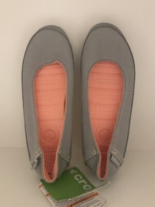 crocs stretch sole flat
