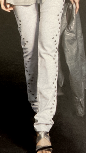 Weiße APART-Jeans mit silberfarbenen Nieten verzeirt, Größe 38, Zustand Sehr gut - Bild 1 von 12