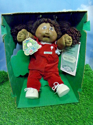 XAVIER ROBERTS CABBAGE PATCH KIDS DOLL COLECO A/A GIRL BLACK SIGNED RED OVERALLS