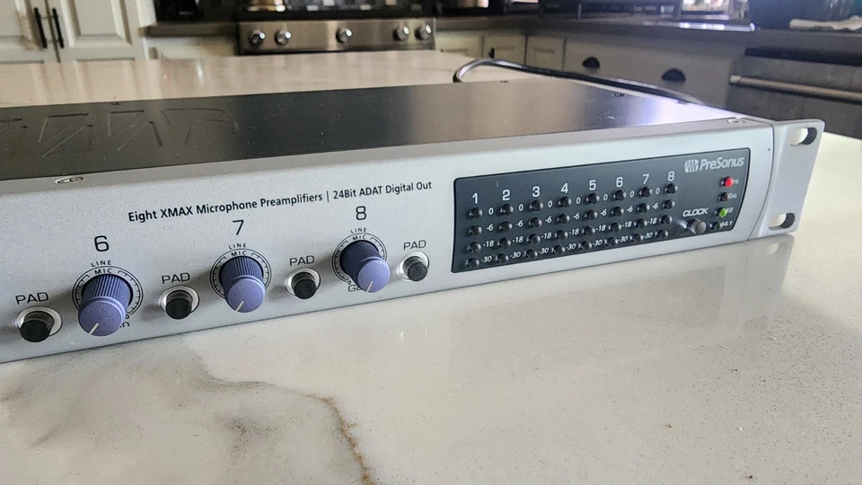 PreSonus DigiMax D8 8 Channel 24 Bit Resolution Microphone Preamp - Image 4 of 4