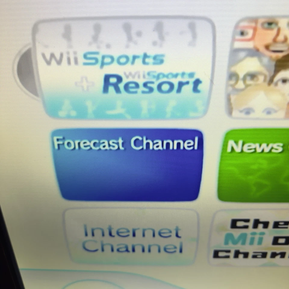 Wii Sports and Wii Sports Resort 2 in 1 Combo Disc (Nintendo Wii) - Image 2 of 4