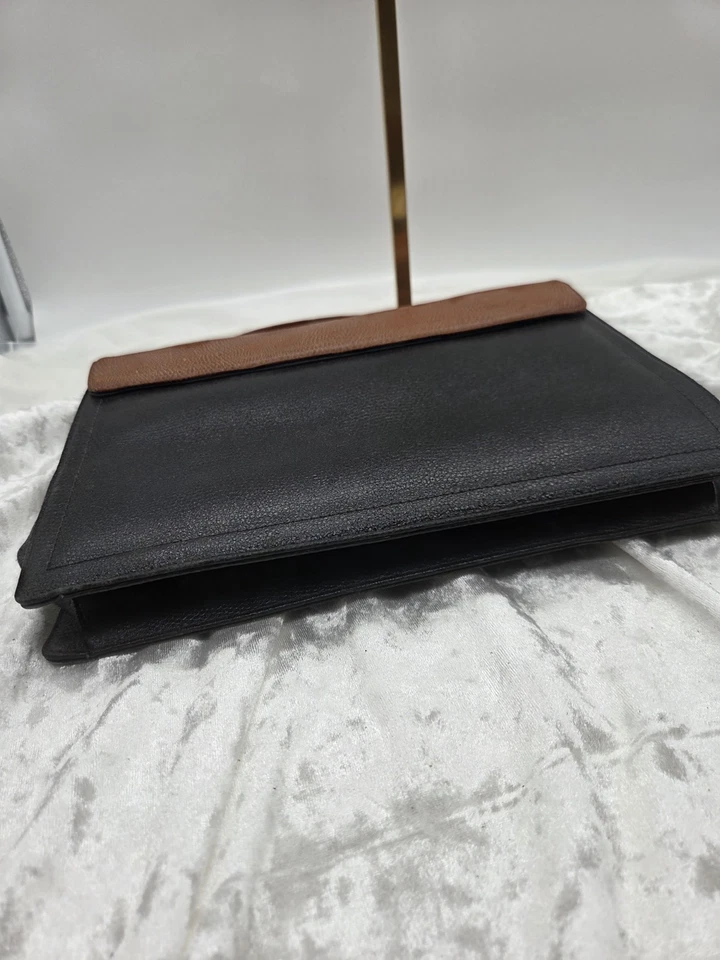 Bolso de mano Givenchy de cuero marrón y negro Foto 3 de 4