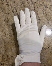 Vintage Womens Size M/L Off-White Stretch Formal Gloves Bow Wrist