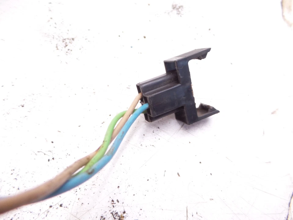 Arnés de cableado interior Firebird 1977 debajo del tablero fusible interior 77 corte para piezas Foto 3 de 4