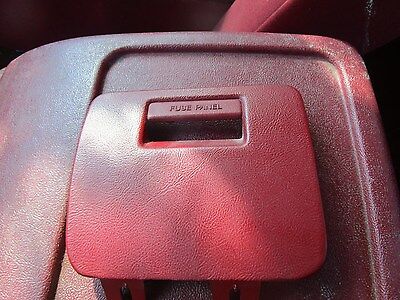 92 93 94 95 96 FORD F150 F250 F350 FUSE BOX LID COVER  F250 RED BRONCO