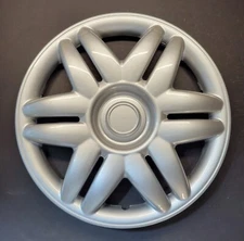 One Wheel Cover Hubcap Fits 2000-2001 Toyota Camry 15" Silver 12 Spoke Snap-On