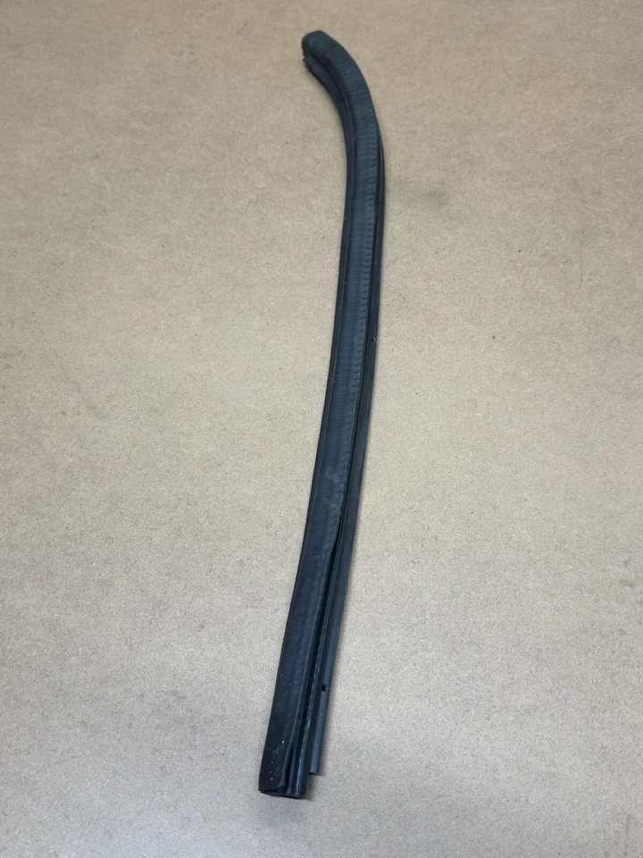 1991 -95 Toyota MR2 Door Jamb Weatherstrip Rubber Seal Trim Interior Left Driver - Image 3 of 4