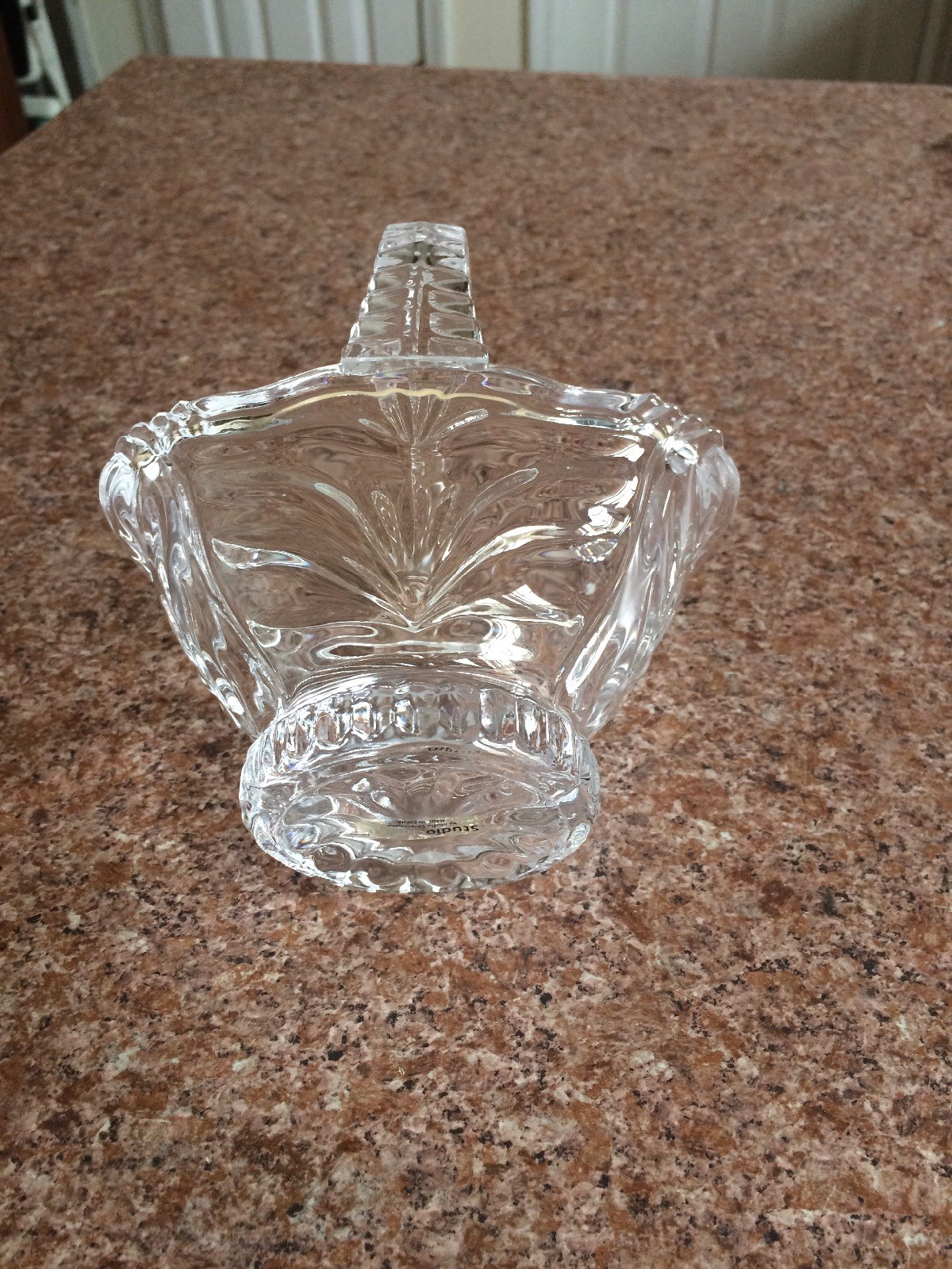 Vtg Clear studio crystal by silversmith Candy Dish With Bridged Handle