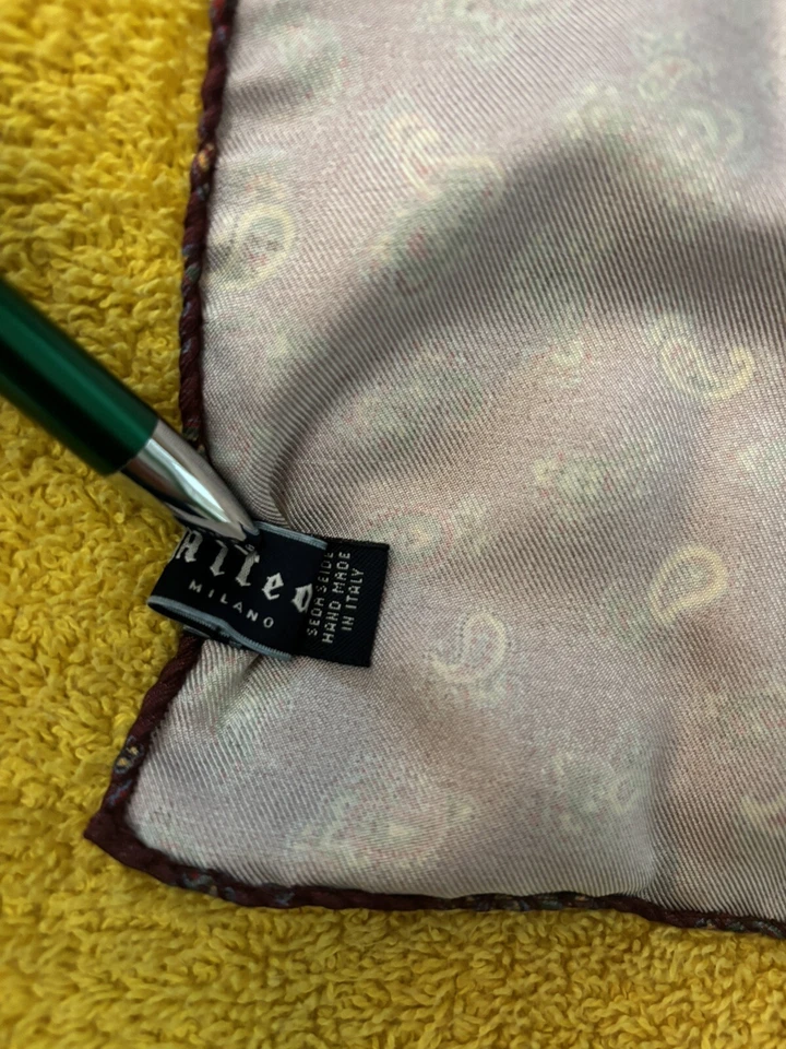 Altea Masculino Borgonha Paisley Estampado Seda 12,5" Bolso Quadrado Feito à Mão na Itália - Imagem 4 de 4