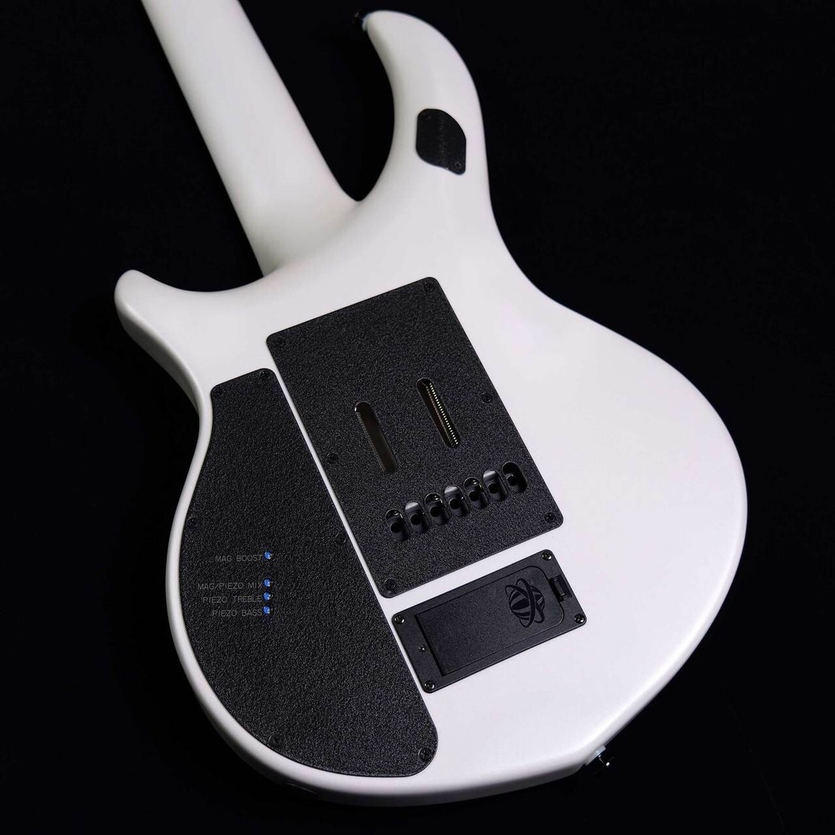 ギター musicman majesty 7 Glacial Frost Ernie Ball Music Man John Petrucci Majesty - Glacial Frost