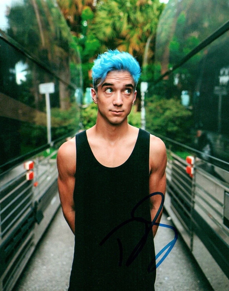 Daniel Seavey Why Don't We Band Signed 8x10 Autographed Photo COA