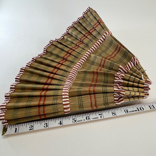 Vintage 1950s Straw Cone Bucket Beach Gardening Hat Japan Foldable Wide Brim - Picture 5 of 19