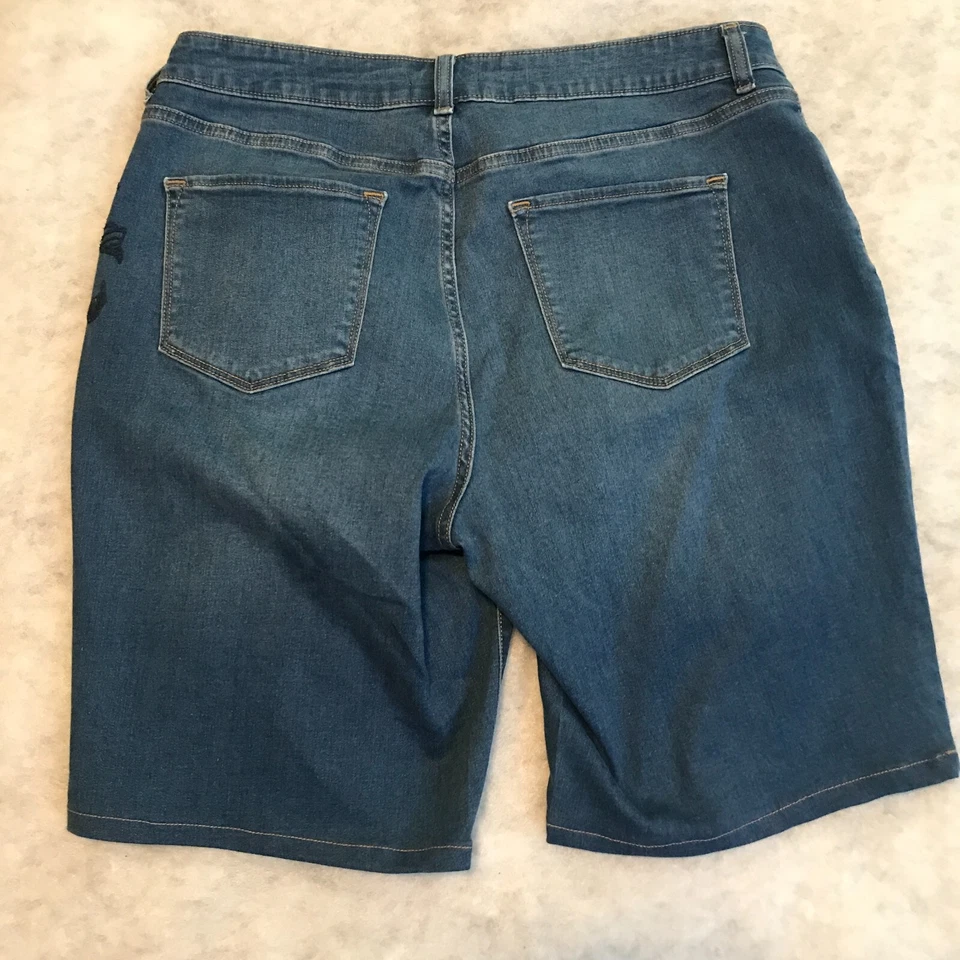 Pantalones Cortos Croft & Barrow Talla 16 Confort Denim Jean 10 Pulgadas Cosido Floral Patrón Foto 2 de 4