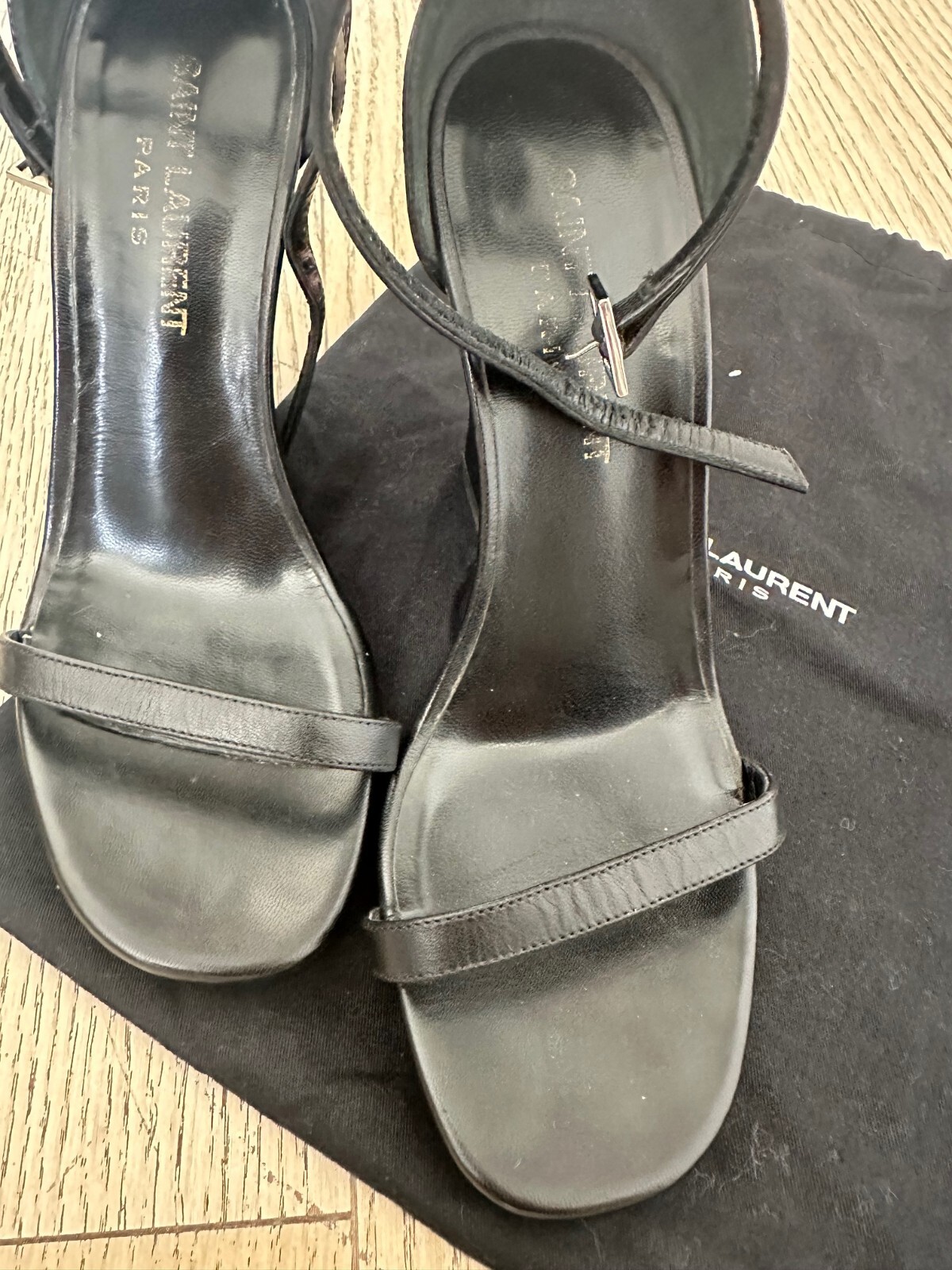 Sandali Saint Laurent in pelle nera TAGLIA 5