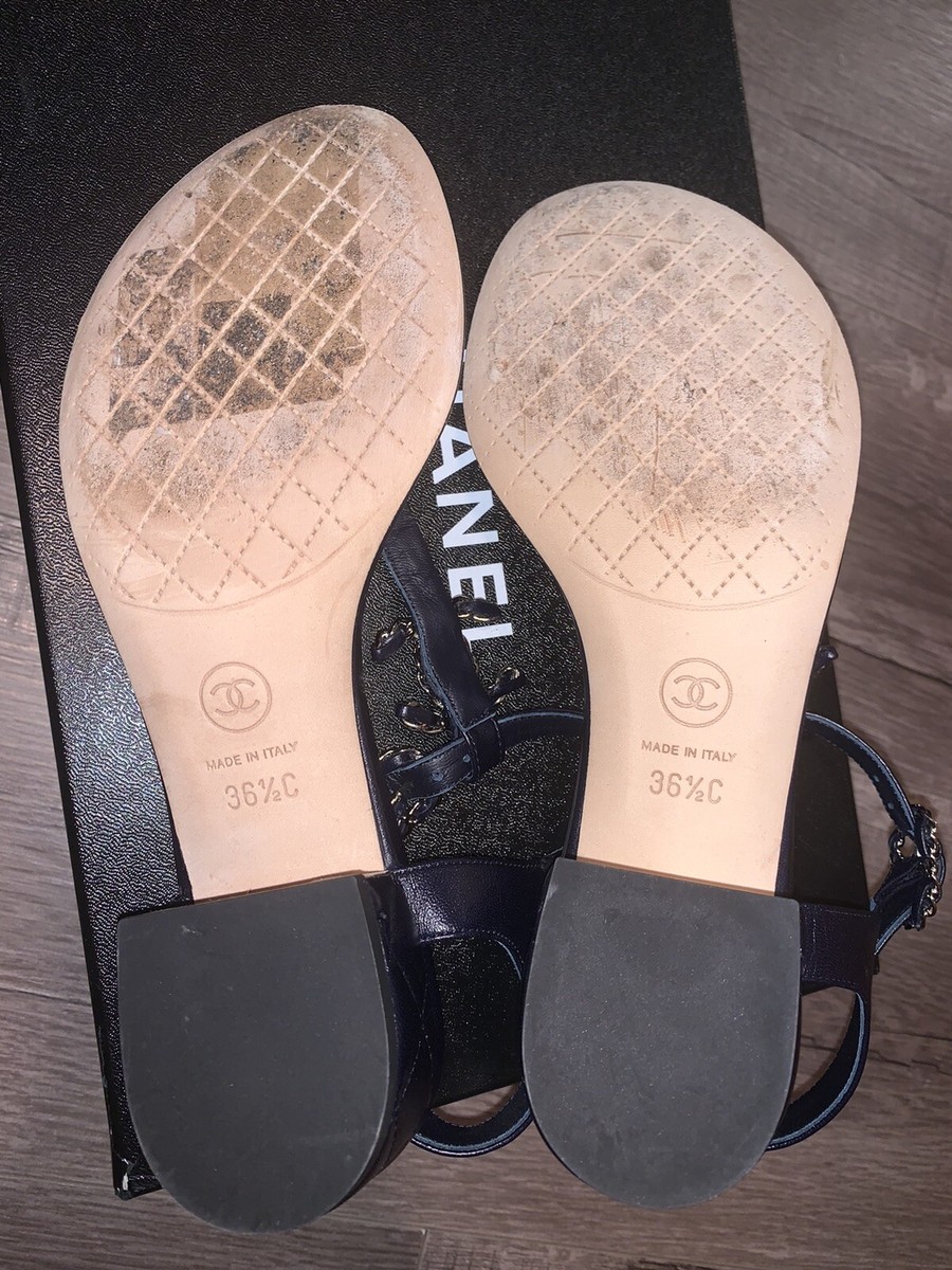 AUTHENTIC CHANEL 19 CC THONGS SANDALS SHOES QUILTED NAVY LEATHER