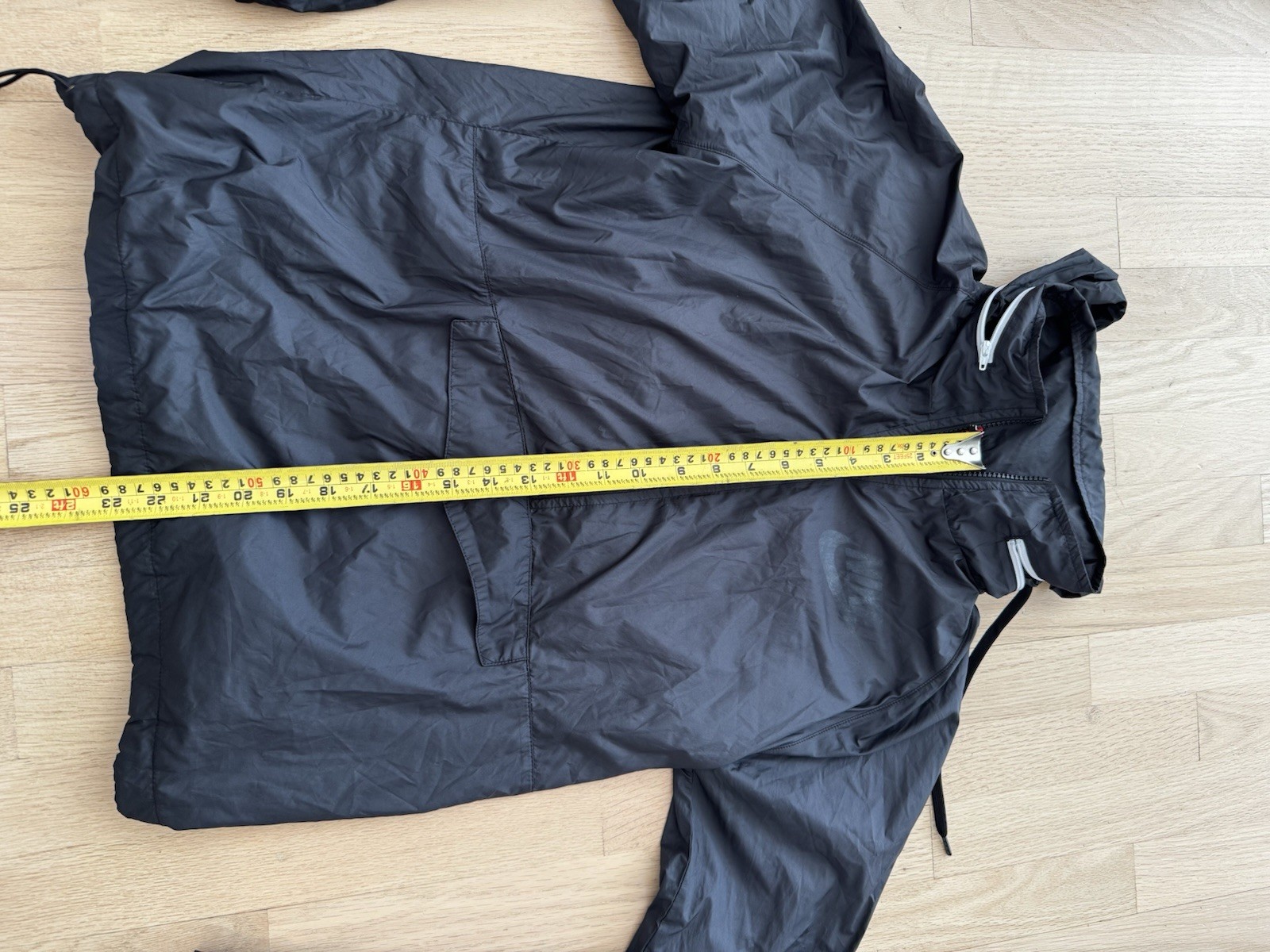 Nike Windrunner packable jacket size L - image 5