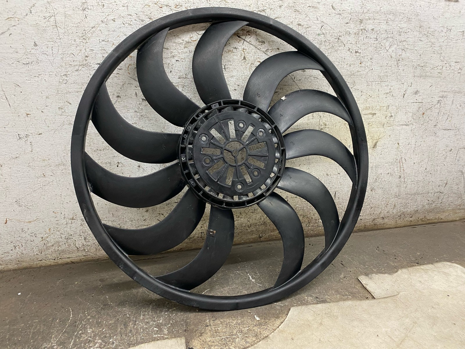 2020-2025 ASTON MARTIN DBX 4.0L RADIATOR ELECTRIC COOLING FAN BLADE ONLY OEM