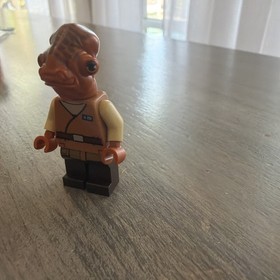 LEGO Star Wars Admiral Ackbar Medium Nougat Robe SW0719 Minifigure 75140 Ep. 7