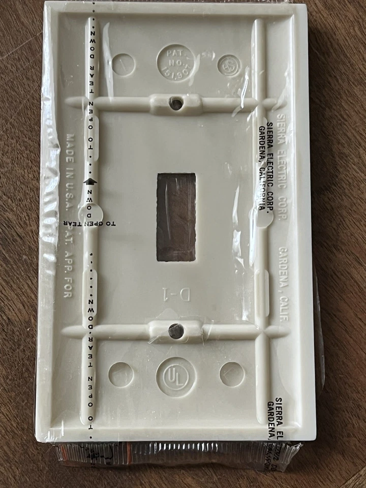 10-De colección SIERRA MARFIL ACANALADO INTERRUPTOR DE PALANCA Baquelita Cubierta de Pared Nuevo de Lote Antiguo ENVÍO GRATUITO Foto 2 de 2