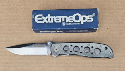 Smith & Wesson Extreme Ops CK105H  Folding Knife -- NEW IN BOX