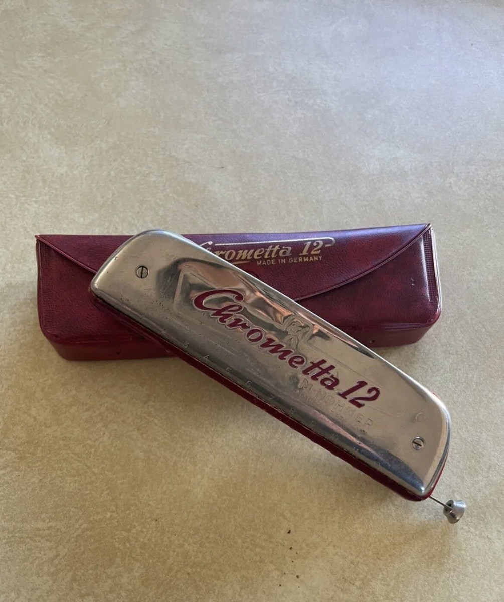 Vintage Hohner Chrometta 12 Harmonica w/case, Key of C