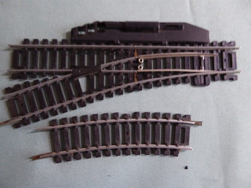 Lima Track Bundle - Straights -3020, Curves 3030 & 3031, Turnout & Diamond - Picture 3 of 24