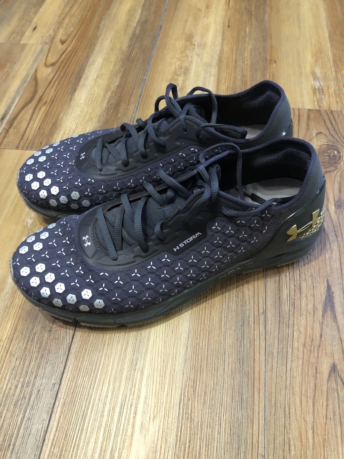 Under Armour Mens Running Shoes HOVR Sonic STORM Purple Gold