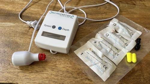 Derminator 2 Microneedling Machine with cartridges US Plug
