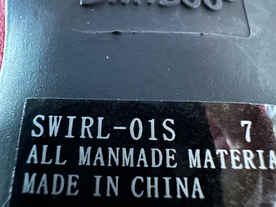 Botas de vino BAMBOO para mujer Botines de tacón de 4 pulgadas con elevación frontal Zapatos con cremallera occidental Talla 7M Foto 4 de 4