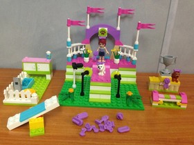 Lego Friends 3942 Heartlake Dog Show - 100% Complete