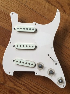 Vintage True Relic Fender Squier Strat Guitar Loaded Pickguard Pickups NOS Cream