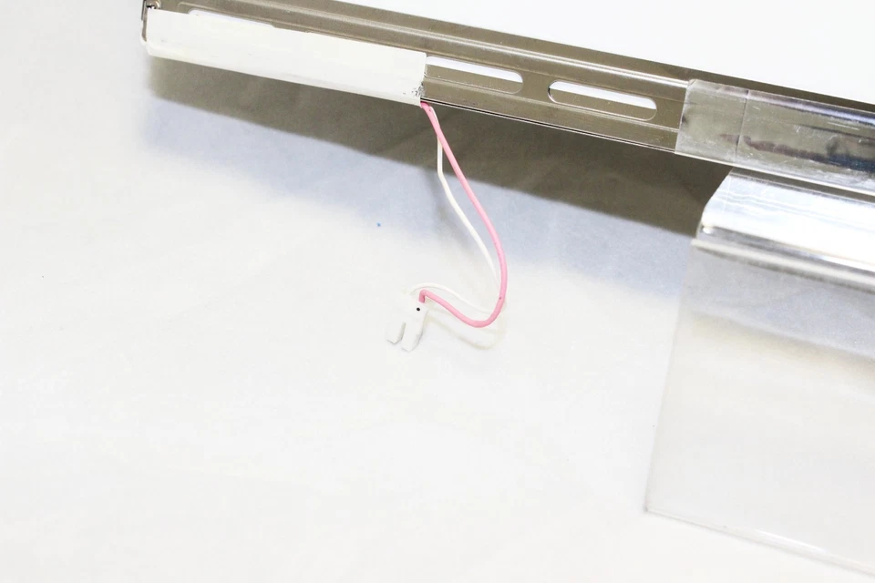 14.1" 1280x800 LCD Screen for SAMSUNG LTN141W1-L04 LAPTOP GLOSSY  - Image 4 of 4