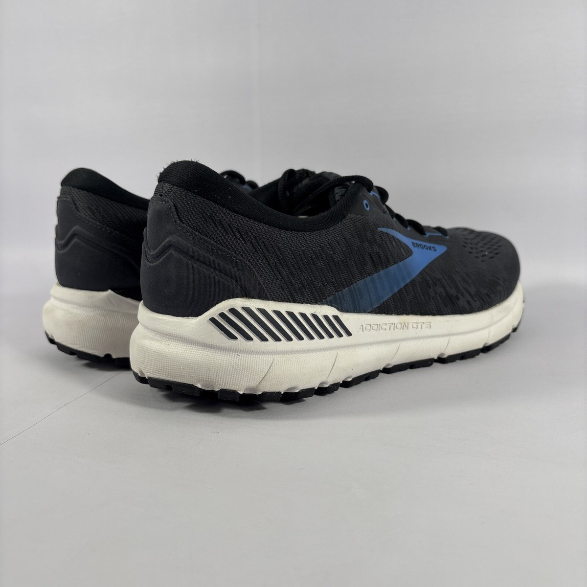 Brooks Addiction GTS 15 Mens Sz 12 Medium D Running Shoes UK  display picture 1