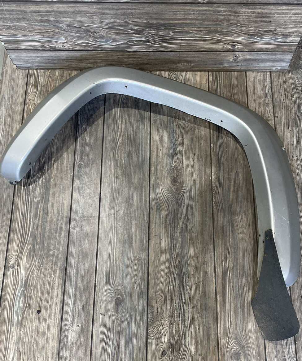 02 03 04 JEEP LIBERTY RENEGADE FENDER FLARE FRONT DRIVER SIDE LEFT OEM