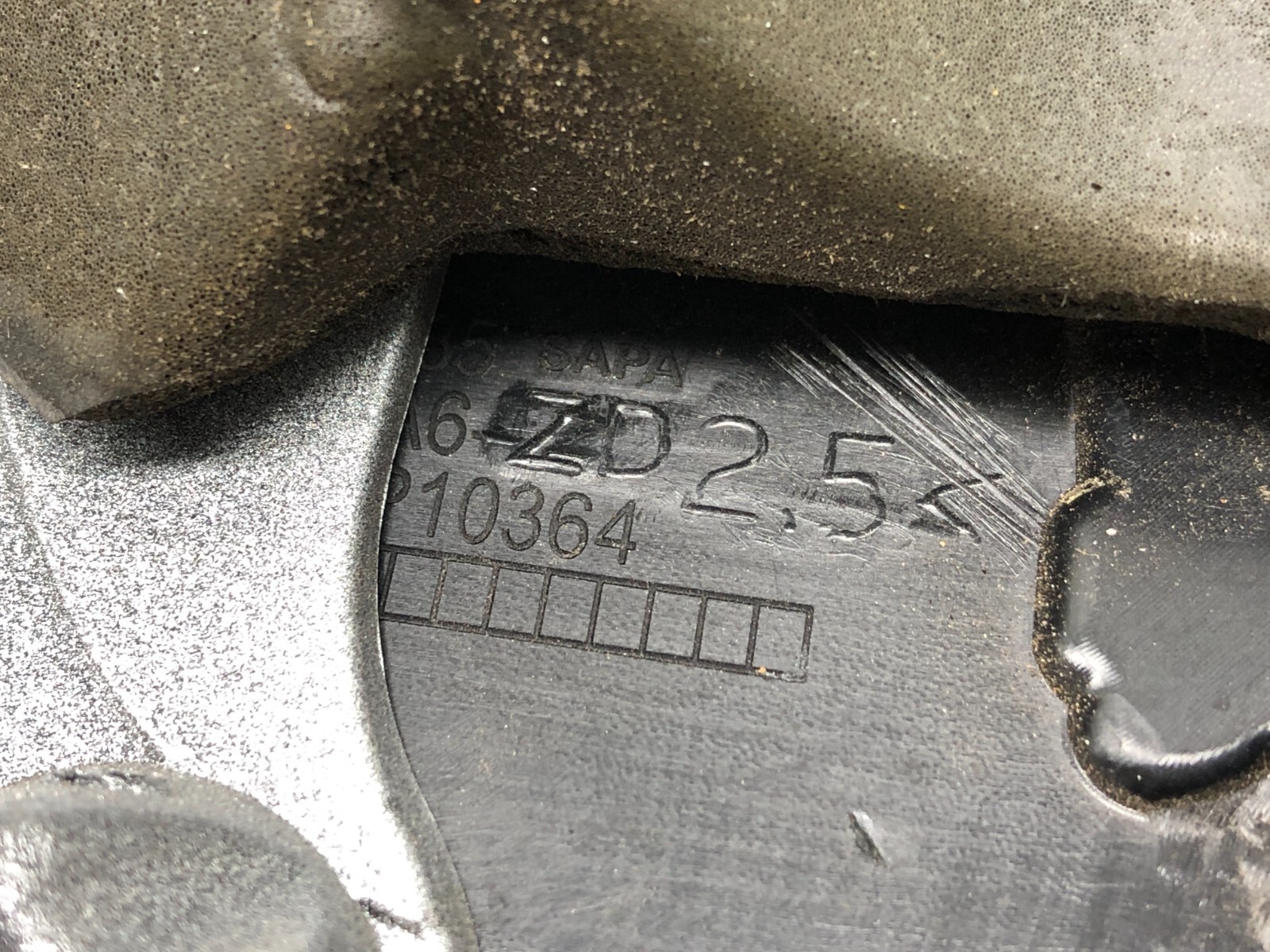 2017-2022 MASERATI LEVANTE 3.0L V6 TOP ENGINE COVER OEM.
