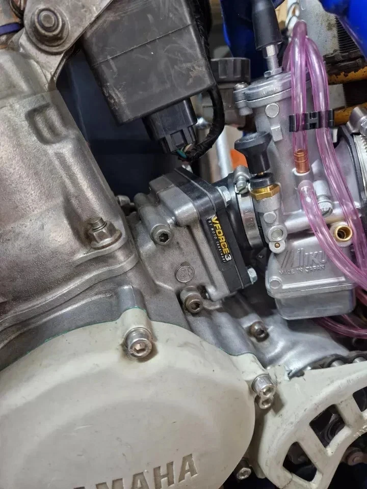 Válvula de caña VForce 3 cañas para Yamaha YZ125 YZ 125 V302A de 1995 a 2004 Foto 2 de 2